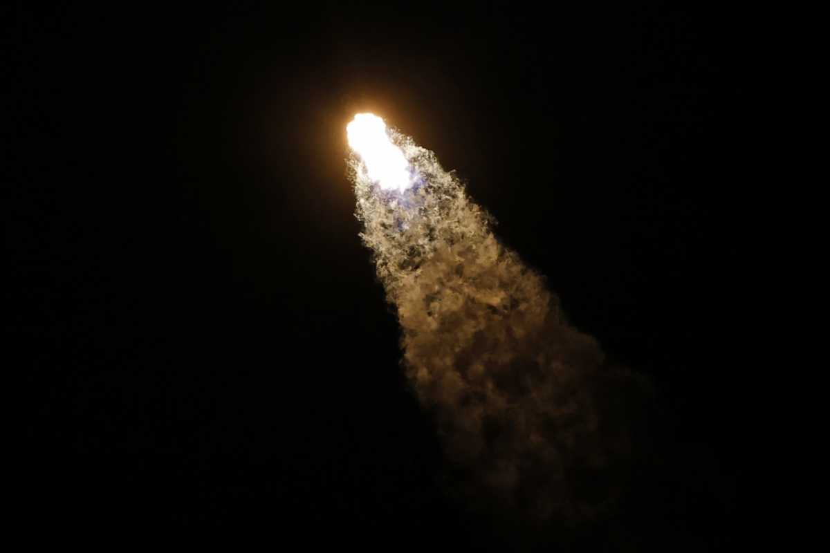 SpaceX: Εκτοξεύτηκε ο πύραυλος Falcon 9 με ερασιτέχνες αστροναύτες – Στο διάστημα η «Έμπνευση» του Έλον Μασκ