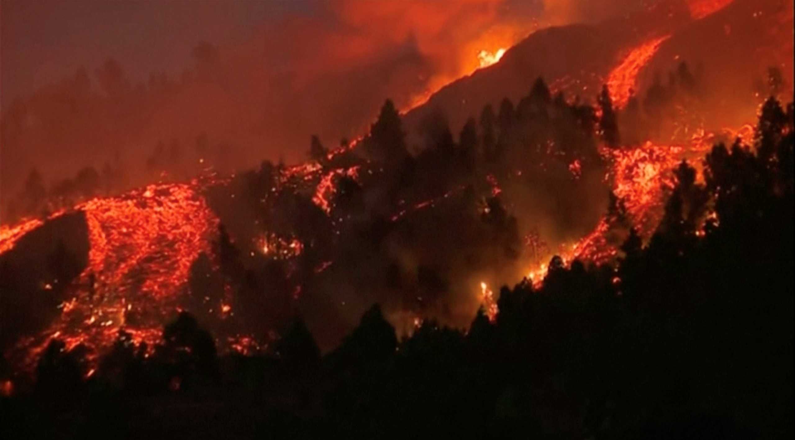 Λα Πάλμα: 800 κάτοικοι καλούνται να εγκαταλείψουν τα σπίτια τους λόγω της λάβας