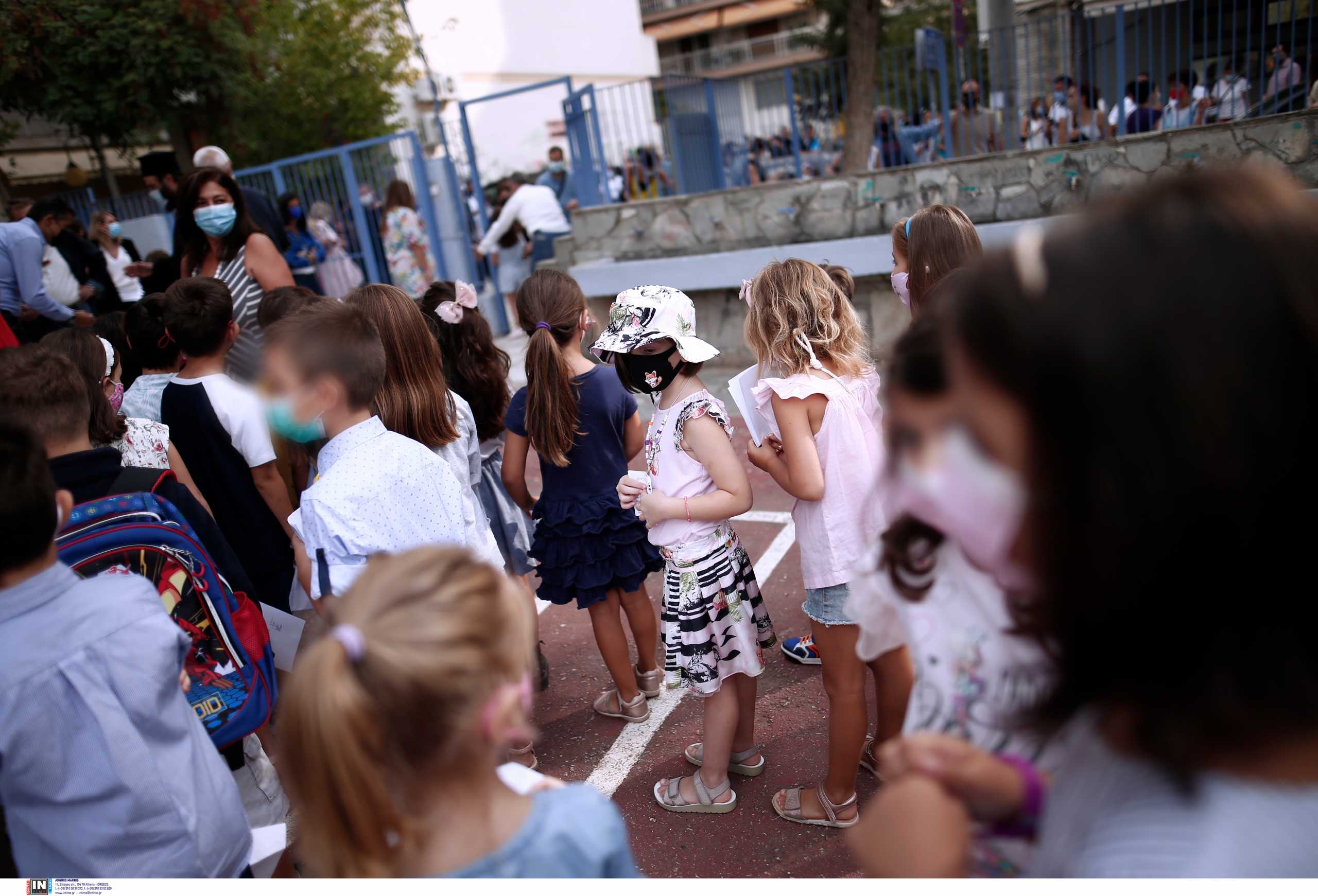 Κορονοϊός: 35 μαθητές χάνουν τη σχολική χρονιά λόγω self test στη Λάρισα – Δεν τους αφήνουν οι γονείς αρνητές