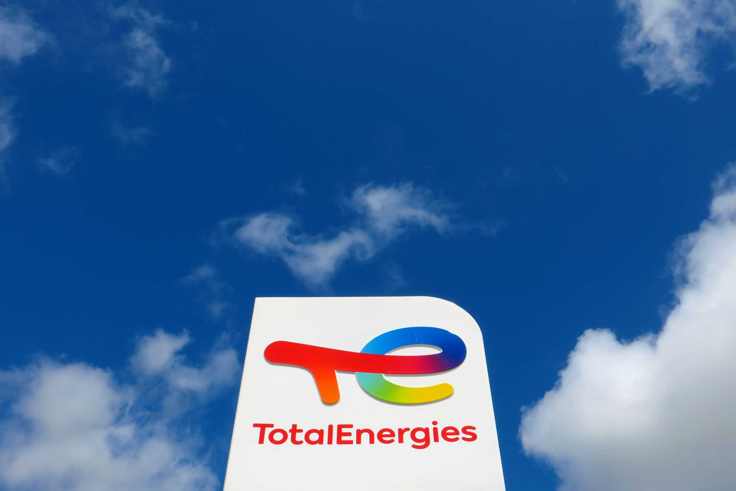 FILE PHOTO: The logo of French oil and gas company TotalEnergies is seen at a petrol station in Ressons, France, August 6, 2021. REUTERS