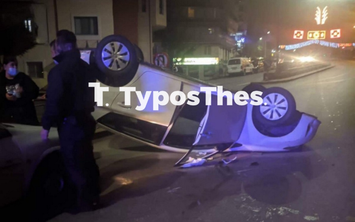 Τροχαίο στη Θεσσαλονίκη: Ανετράπη το αυτοκίνητο, εγκλωβίστηκε ο οδηγός