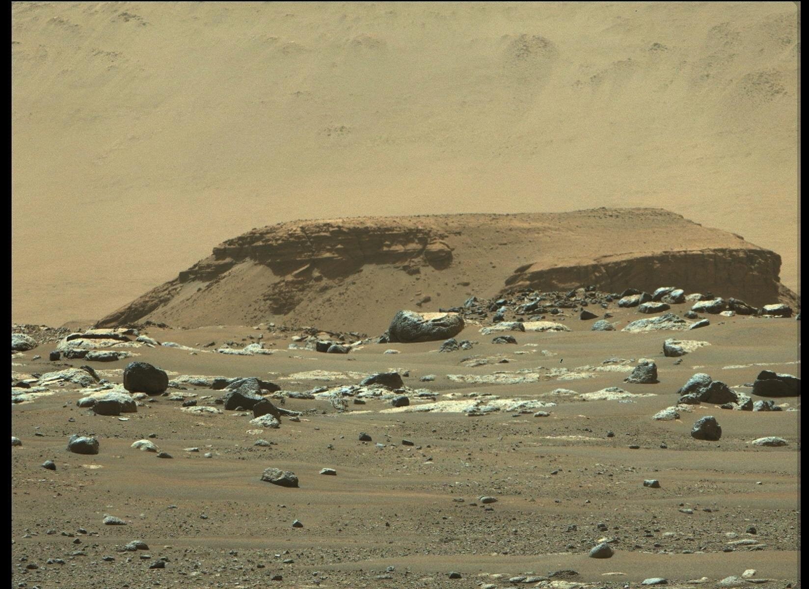 NASA: Σε αρχαία λίμνη του Άρη το Perseverance – Τι δείχνουν οι φωτογραφίες του ρόβερ