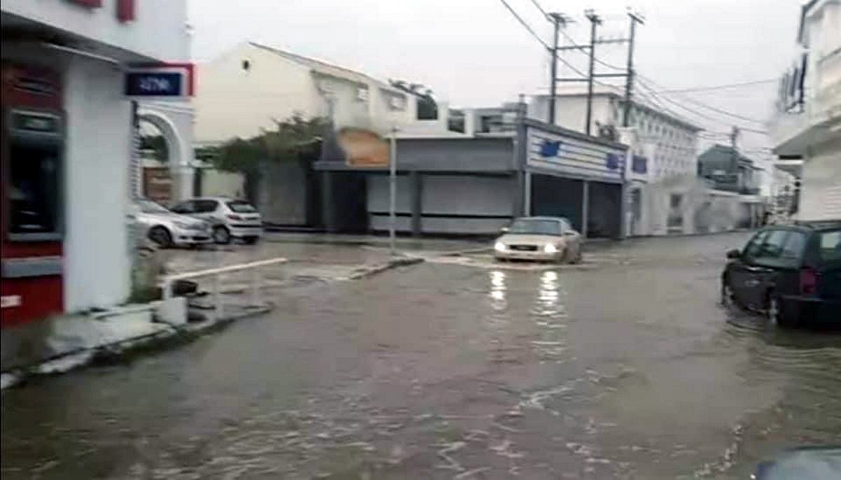 Καιρός – Κέρκυρα: Πλημμύρισαν δρόμοι και σπίτια