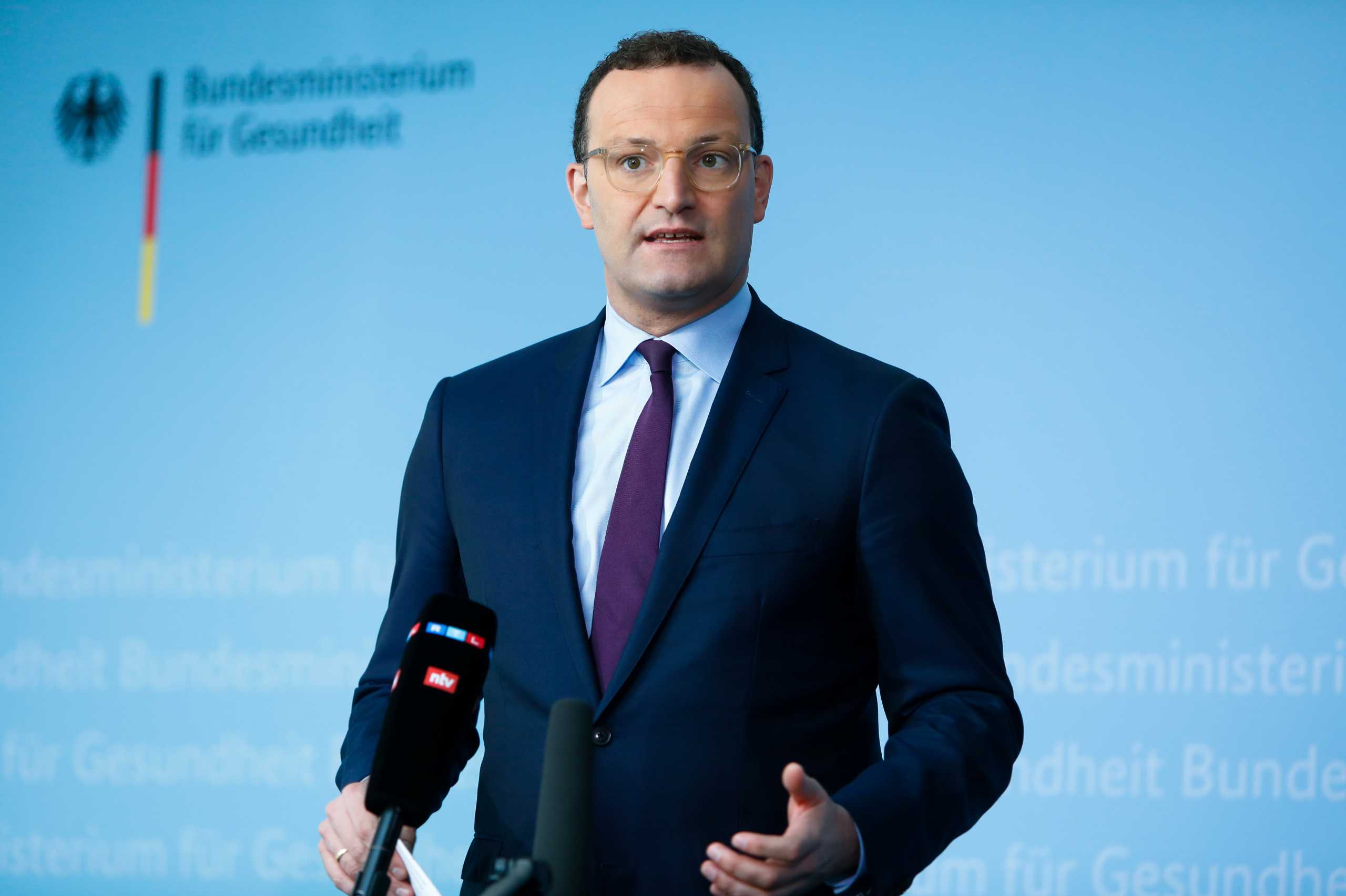Health Minister Jens Spahn (CDU) addresses the media during a statement on the coronavirus disease (COVID-19) situation in Berlin, Germany, September 22, 2021. REUTERS