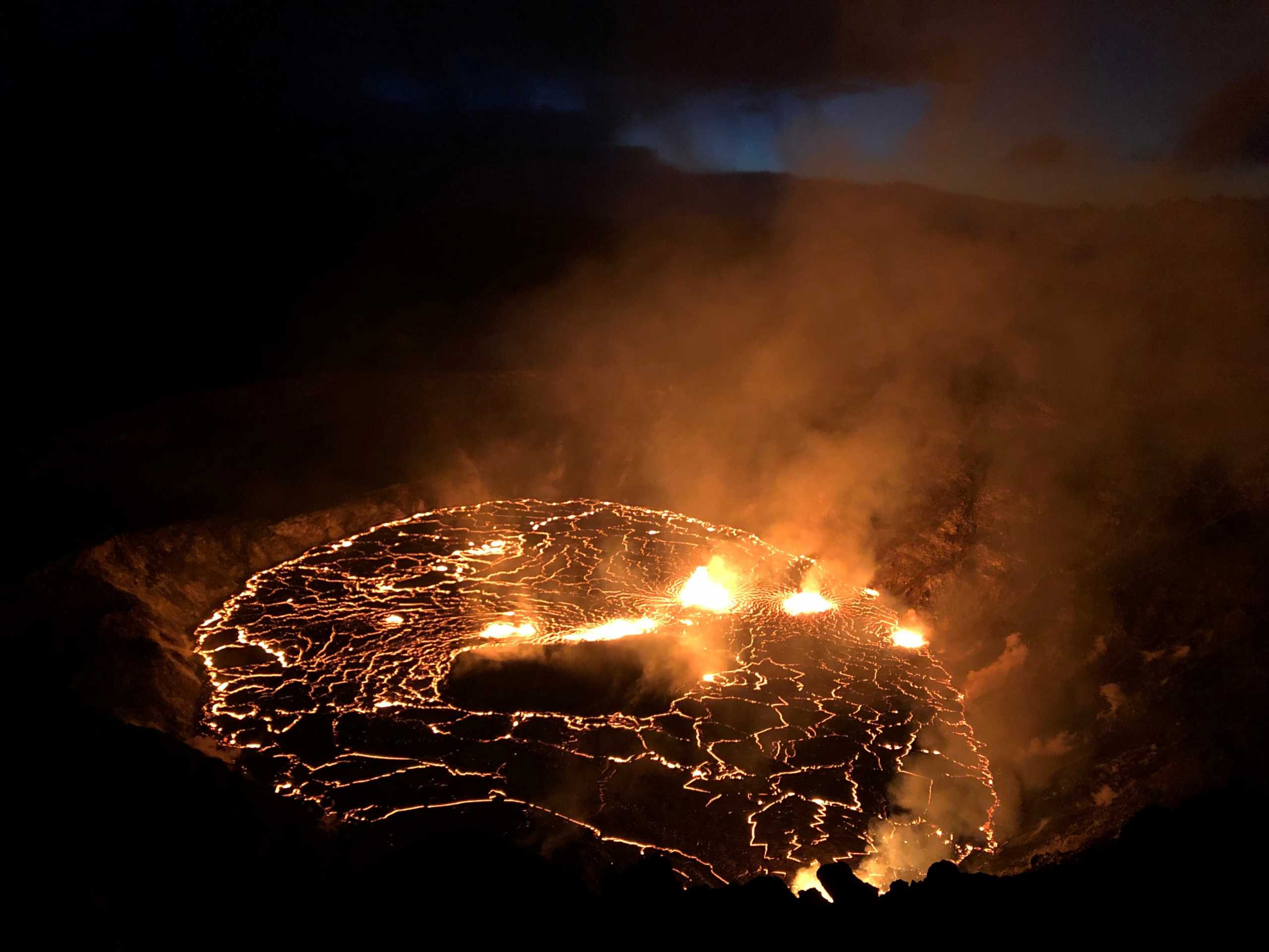 A rising lava lake is seen within Halema'uma'u crater during the eruption of Kilauea  volcano in Hawaii National Park, Hawaii, U.S. September 30, 2021.    USGS