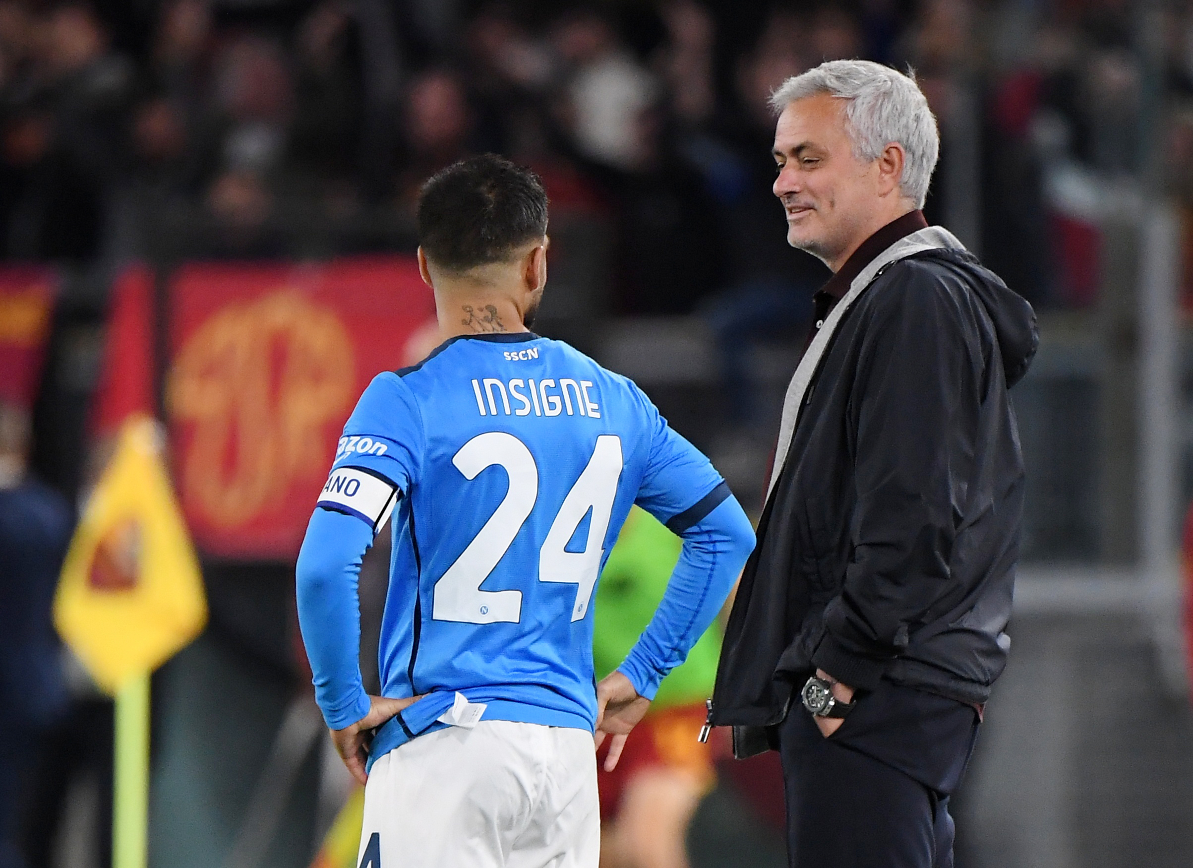 Soccer Football - Serie A - AS Roma v Napoli - Stadio Olimpico, Rome, Italy - October 24, 2021 AS Roma coach Jose Mourinho speaks to Napoli's Lorenzo Insigne REUTERS