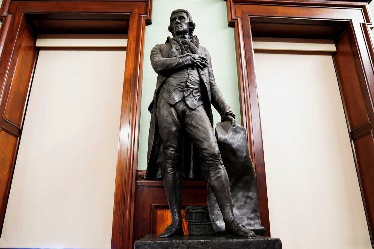 Νέα Υόρκη: Απομακρύνεται το άγαλμα του Τόμας Τζέφερσον από το δημαρχείο
