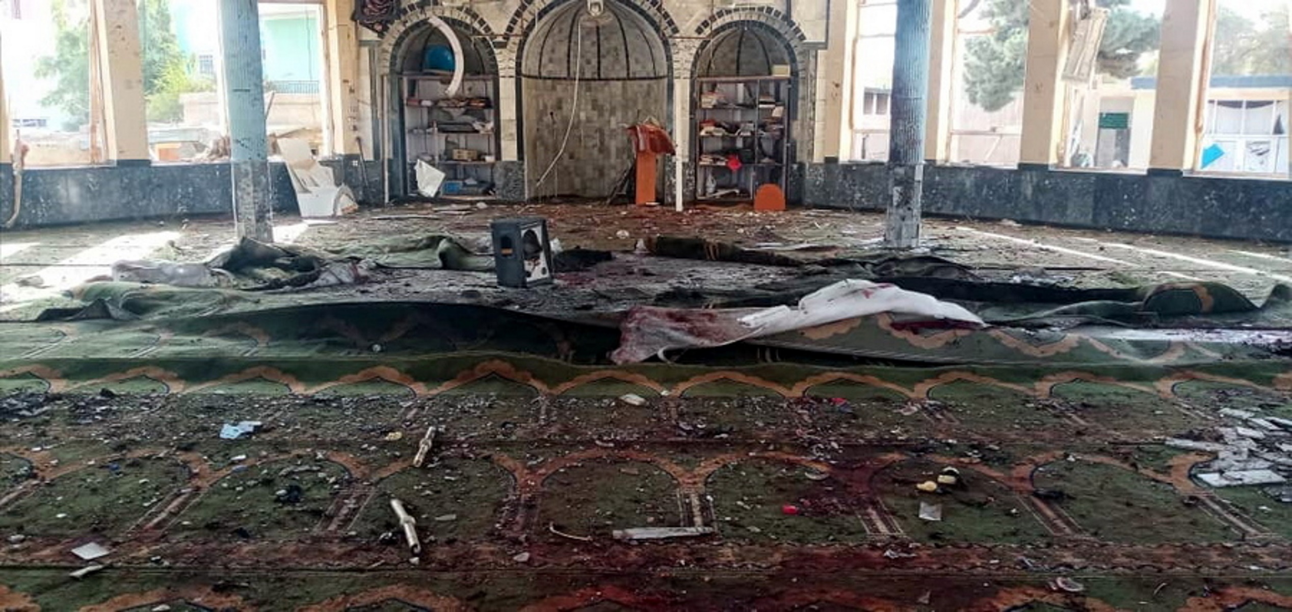 Αφγανιστάν: Φρικιαστικές εικόνες μετά την έκρηξη στο τζαμί