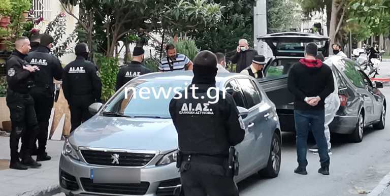 Οικογενειακή τραγωδία στο Αιγάλεω: Ο «Γολγοθάς» της 55χρονης που δολοφονήθηκε - Αναζητείται ο γιος της