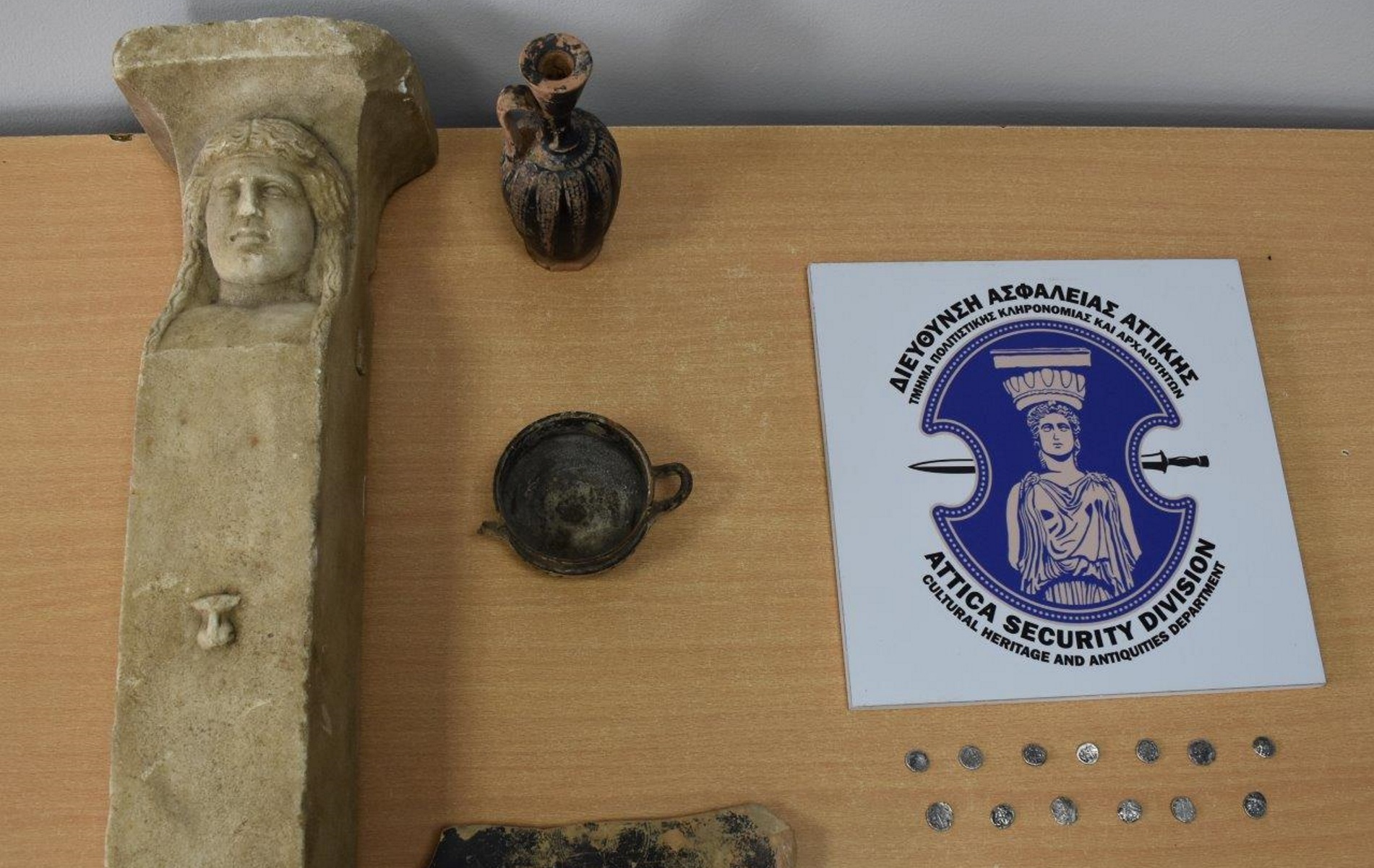 Ηλεία: Αρχαιοκάπηλοι πιάστηκαν στη φάκα – Ετοιμάζονταν να πουλήσουν σπάνιες αρχαιότητες