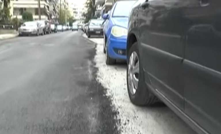 Σέρρες: Ασφαλτόστρωση αλά ελληνικά – Δείτε πως έγινε δρόμος που είχε  παρκαρισμένα αυτοκίνητα