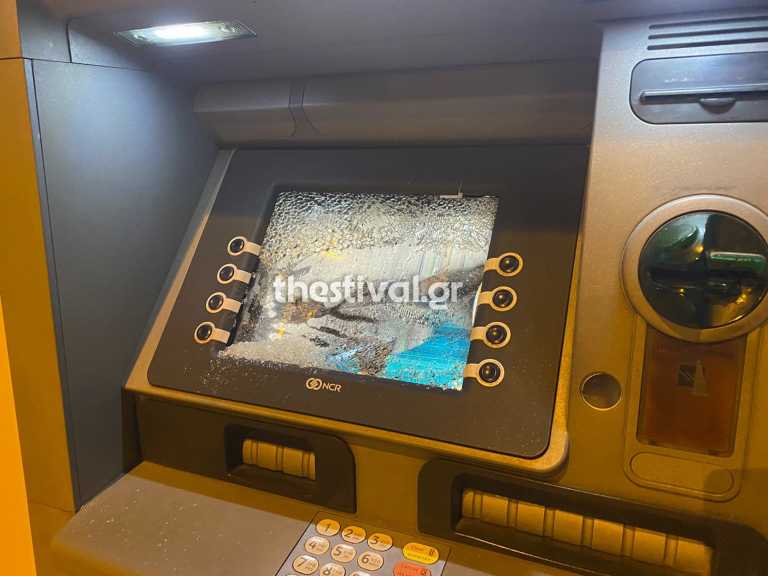 Θεσσαλονίκη: Επίθεση σε τρεις τράπεζες τα ξημερώματα – Ζημιές στα ATM και σε τζαμαρία