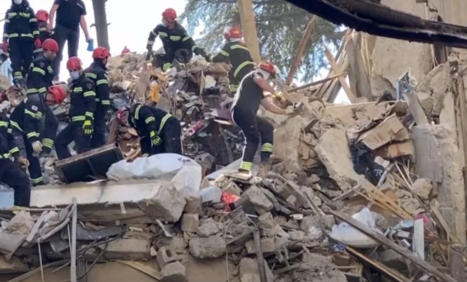 Γεωργία: Πέντε οι νεκροί από το κτήριο που κατέρρευσε
