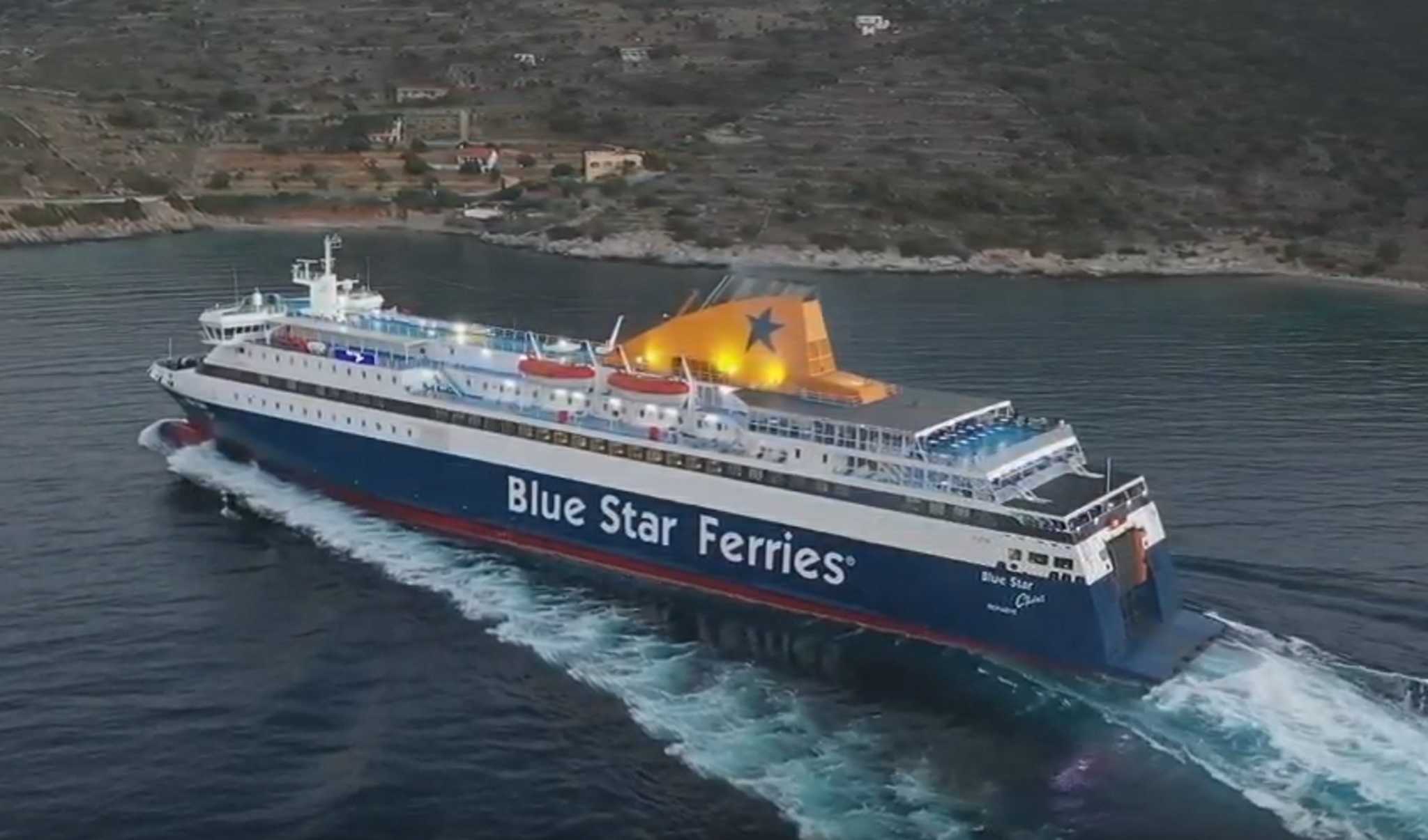 Βλάβη στο πλοίο «Blue Star Chios» – Στη Χάλκη περιμένουν 80 επιβάτες