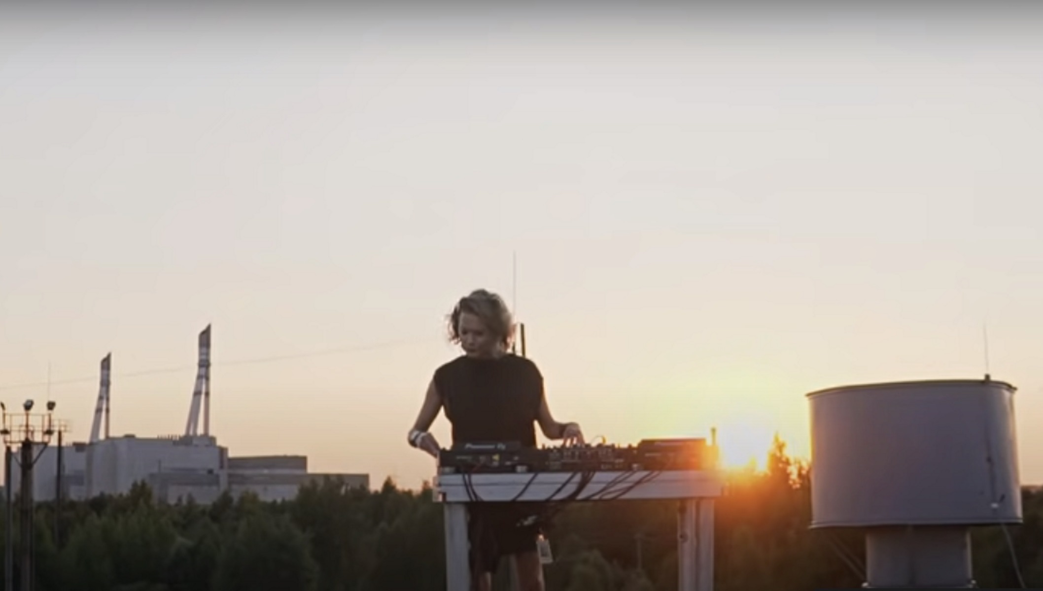 Λιθουανία: Techno DJ set από τη στέγη ανενεργού πυρηνικού εργοστασίου