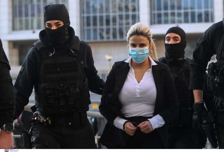 Επίθεση με βιτριόλι: «Παραμόνευε σαν θηρευτής» η 37χρονη, «ήθελε με κάθε τρόπο να εξολοθρεύσει την Ιωάννα» είπε ο εισαγγελέας