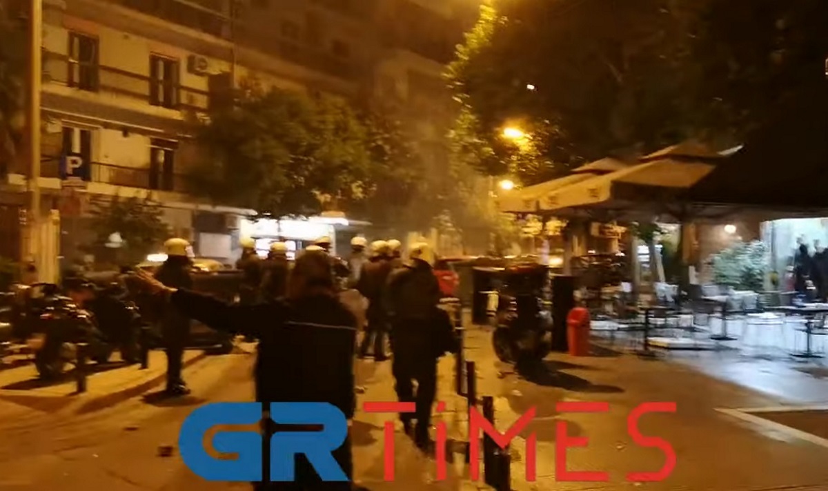 Πέραμα: Πορεία και επεισόδια στη Θεσσαλονίκη για τον 20χρονο νεκρό