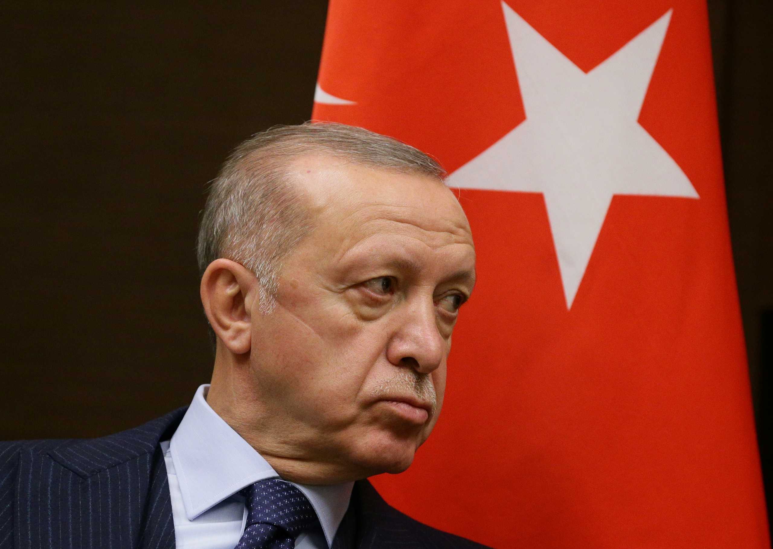 Τουρκία: Ο Ρετζέπ Ταγίπ Ερντογάν δεν συμβιβάζεται για τις αυξήσεις των επιτοκίων