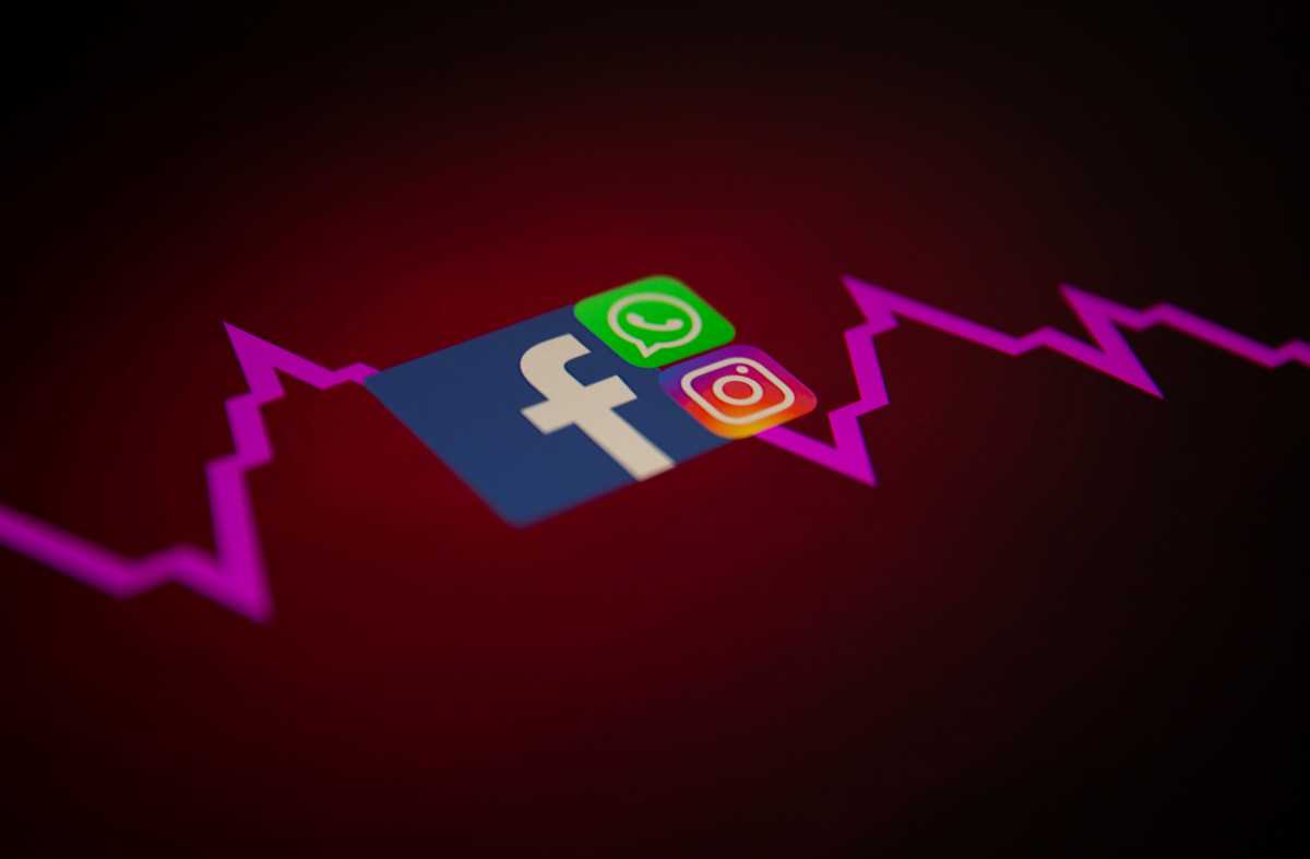 Facebook: Η πτώση δεν οφείλεται σε χακάρισμα