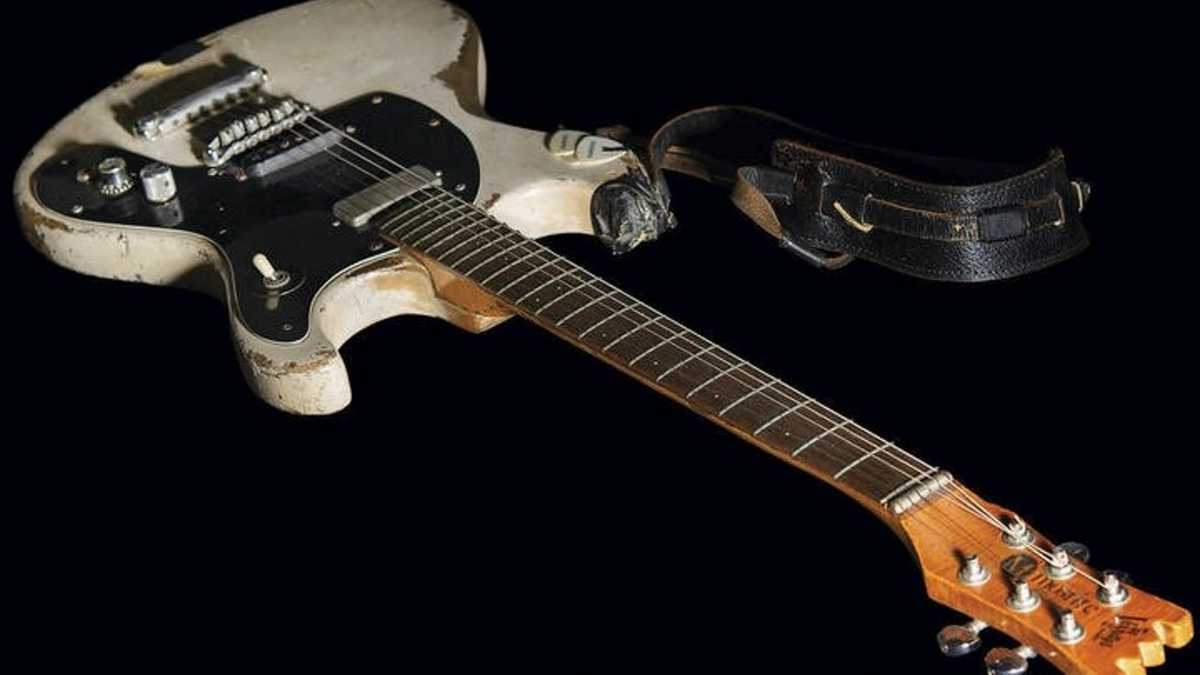 Johny Ramone: Κιθάρα από χρυσάφι – Πωλήθηκε σχεδόν 1 εκατ. ευρώ
