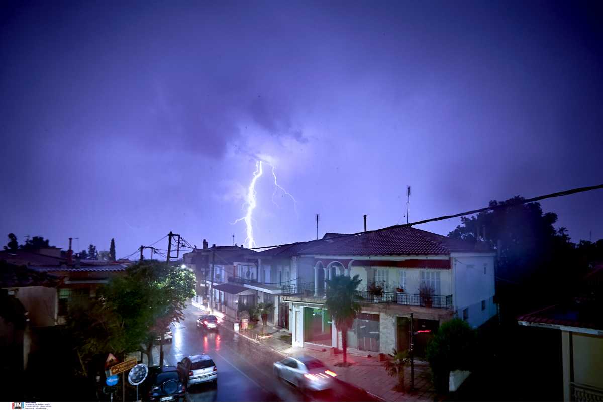 Καιρός αύριο: Βροχές και καταιγίδες τοπικά ισχυρές – Πού θα χτυπήσει η νέα κακοκαιρία