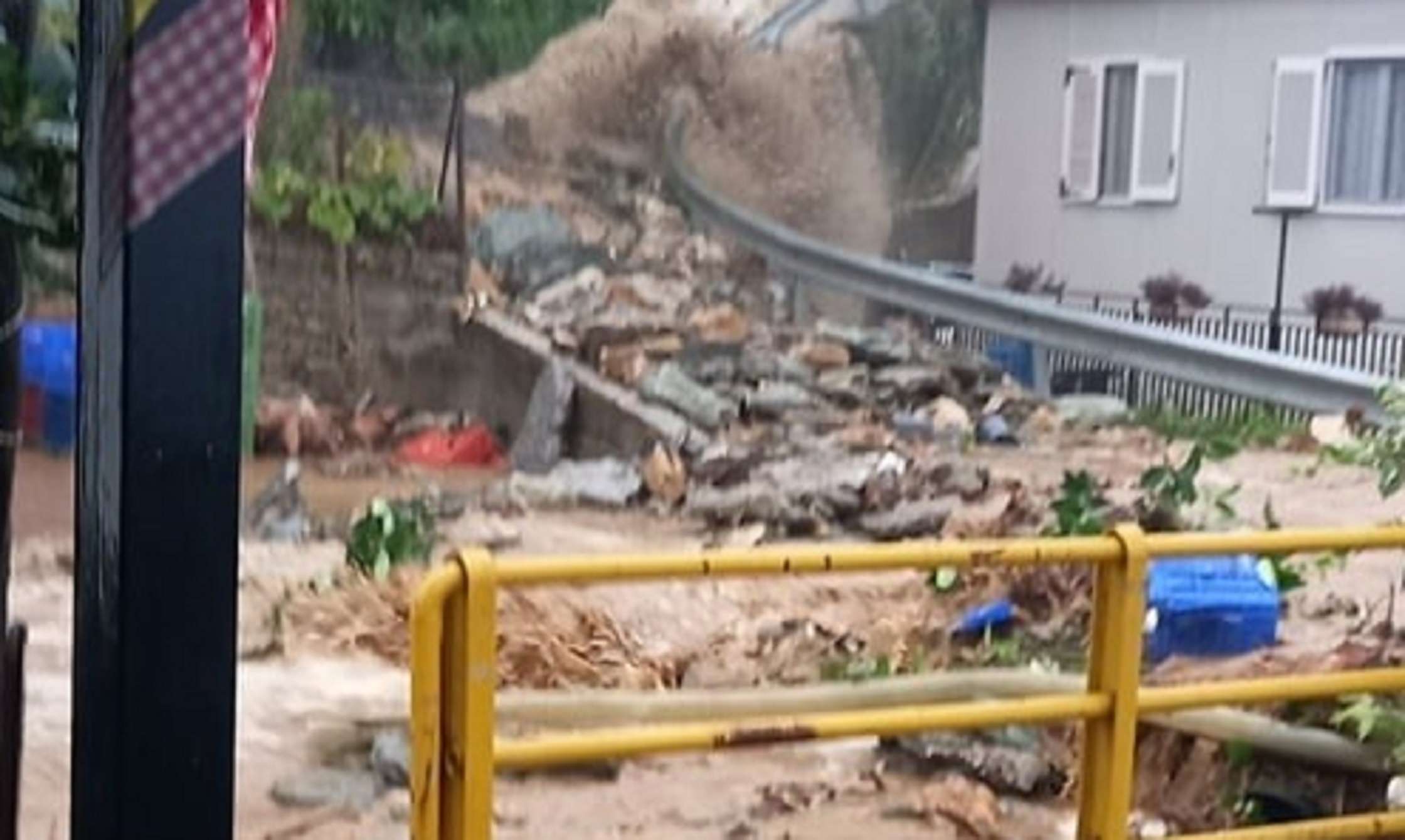 Κακοκαιρία «Αθηνά» – Μαγνησία: Μεγάλες καταστροφές και κατολισθήσεις στο δήμο Ρήγα Φεραίου