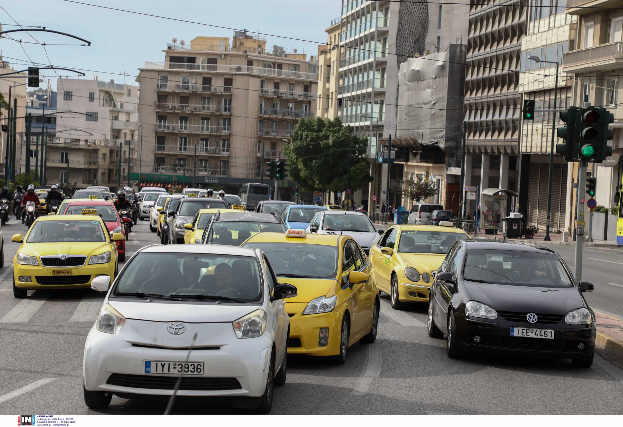 Κίνηση στους δρόμους: Πού έχει μποτιλιάρισμα – Κυκλοφοριακές ρυθμίσεις στην Αθήνα