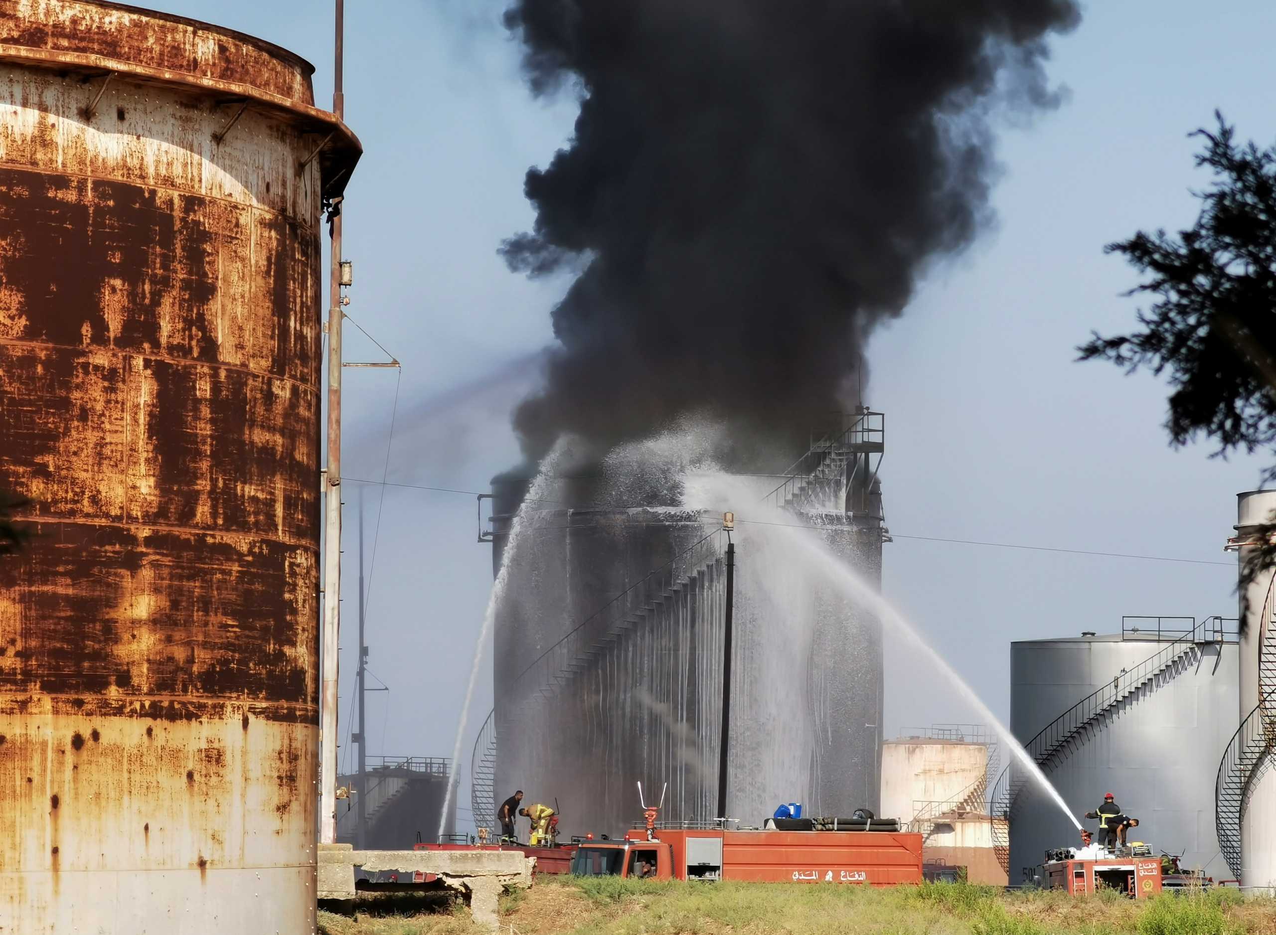 Λίβανος: Στις φλόγες δεξαμενή βενζίνης σε πετρελαϊκές εγκαταστάσεις - Φόβοι για έκρηξη