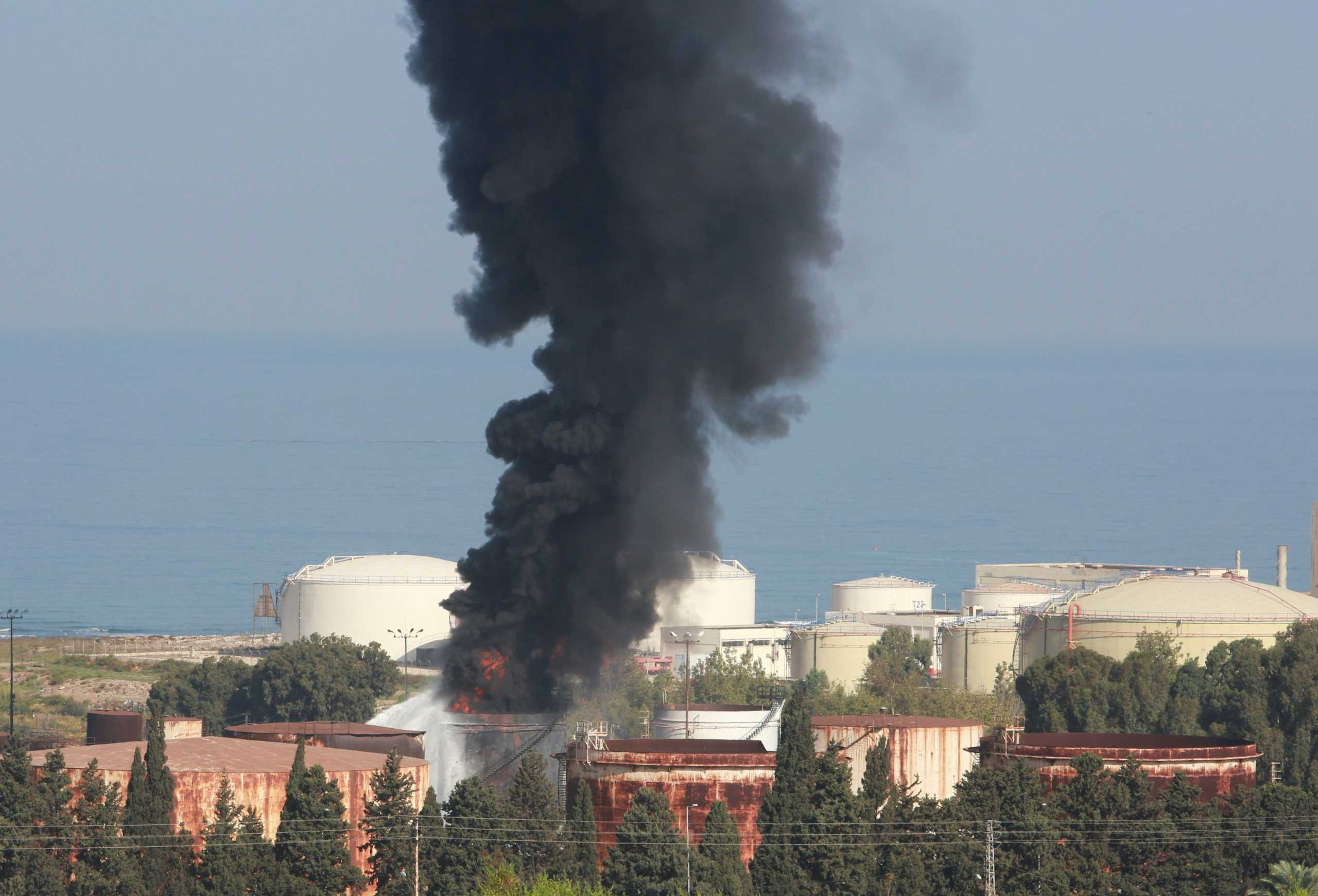 Λίβανος: Υπό έλεγχο η πυρκαγιά στη δεξαμενή βενζίνης σε πετρελαϊκές εγκαταστάσεις
