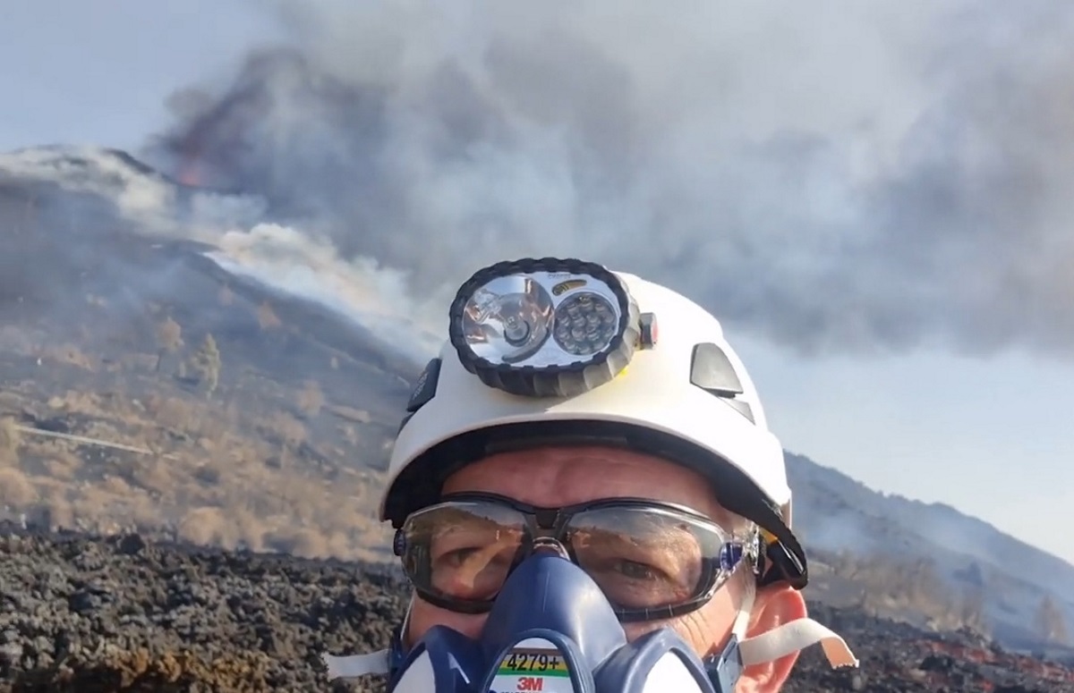 Ο Ευθύμιος Λέκκας στο ηφαίστειο Cumbre Vieja: «Απόκοσμο τοπίο αποκάλυψης»