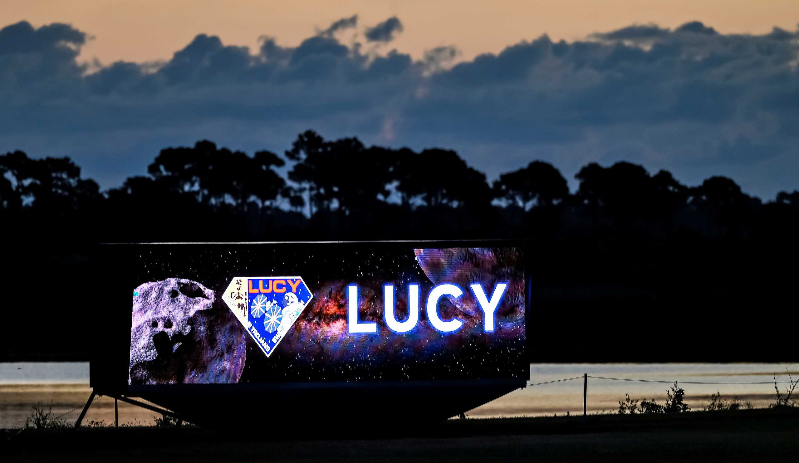 NASA: Η Lucy ξεκίνησε το 12ετές ταξίδι της για τους αστερισμούς του Δία