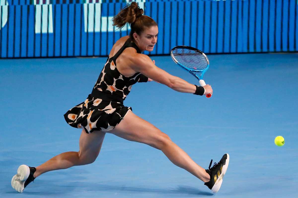 Tennis - WTA - VTB Kremlin Cup - Luzhniki Olympic Complex, Moscow, Russia - October 22, 2021 Greece's Maria Sakkari in action during her quarter final match against Romania's Simona Halep REUTERS