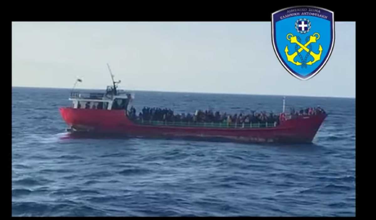 Στην Κω οι 375 μετανάστες του πλοίου που έπλεε έξω από την Κρήτη