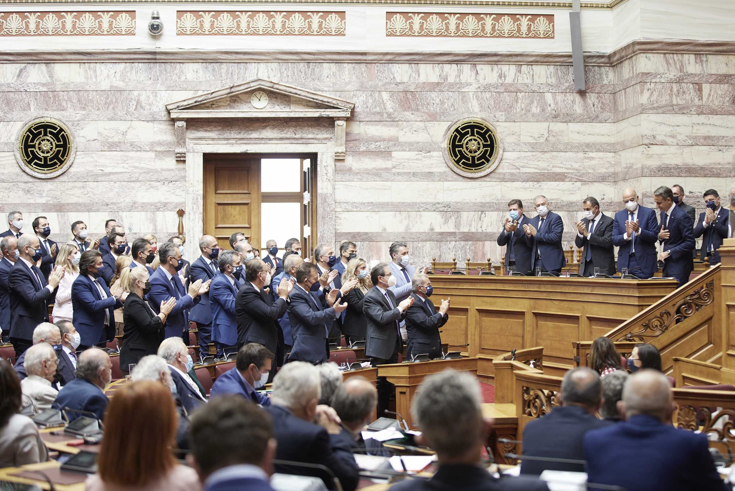 Βουλή: Υπερψηφίστηκε η αμυντική συμφωνία Ελλάδας – Γαλλίας