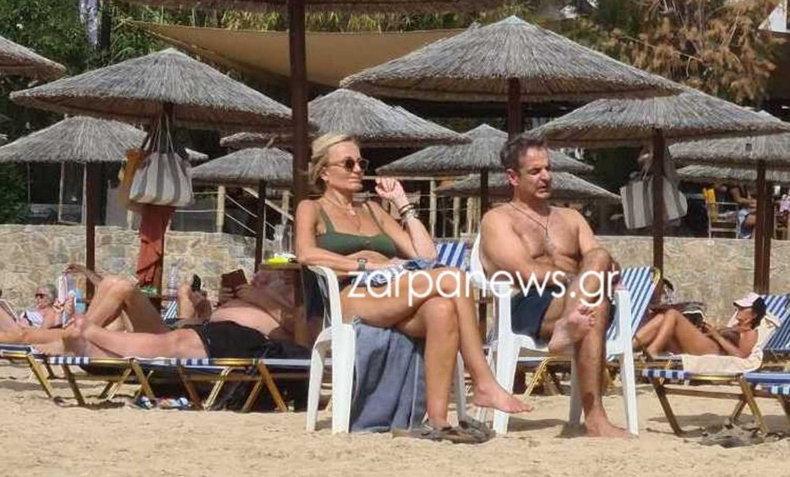 Κυριάκος & Μαρέβα Μητσοτάκη: Φθινοπωρινές βουτιές στο Μαράθι Χανίων (φωτό) - iRafina