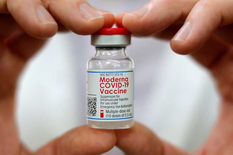 Moderna: Στην τελική ευθεία το εμβόλιο για την Όμικρον – Τον Μάρτιο τα δεδομένα των κλινικών δοκιμών