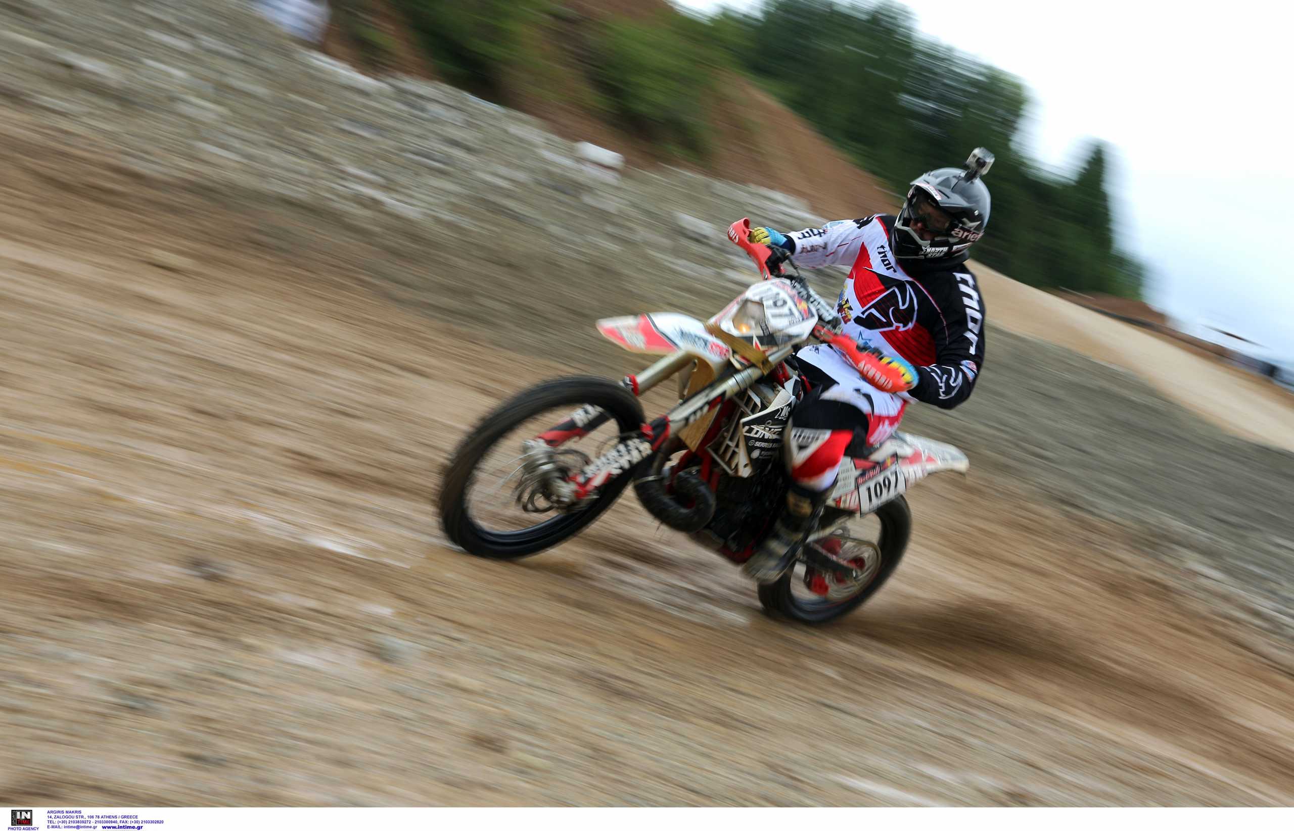 Ατύχημα σε αγώνα Motocross στα Γιαννιτσά: Άσχημο παιχνίδι της μοίρας για τον 27χρονο – Αδερφός οδηγού ο 16χρονος
