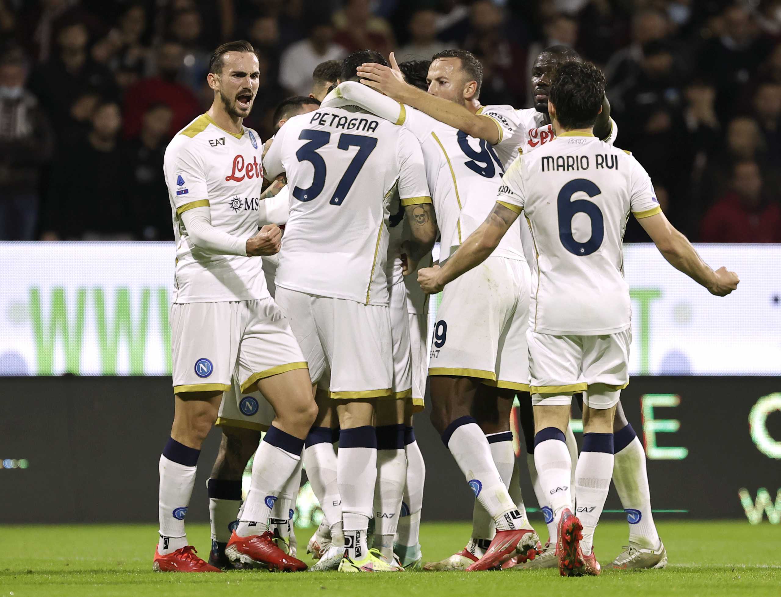 Soccer Football - Serie A - Salernitana v Napoli - Stadio Arechi, Salerno, Italy - October 31, 2021 Napoli's Piotr Zielinski celebrates scoring their first goal with teammates REUTERS