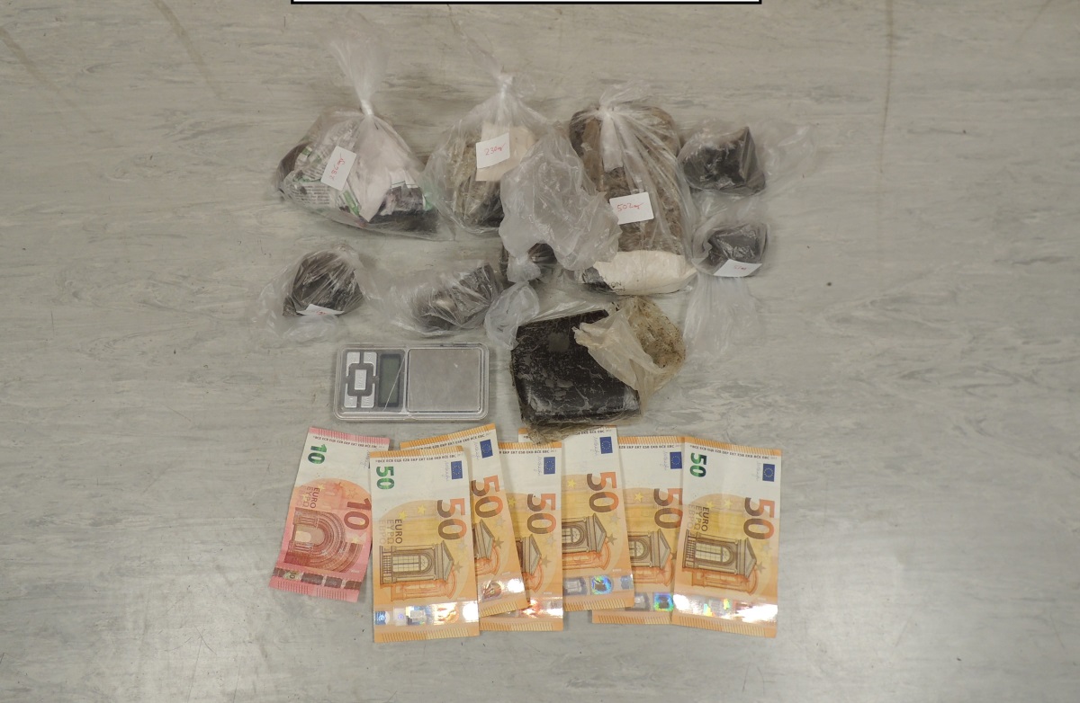 Ζεφύρι: Συνελήφθησαν δύο άτομα με 1,5 κιλό ηρωίνη