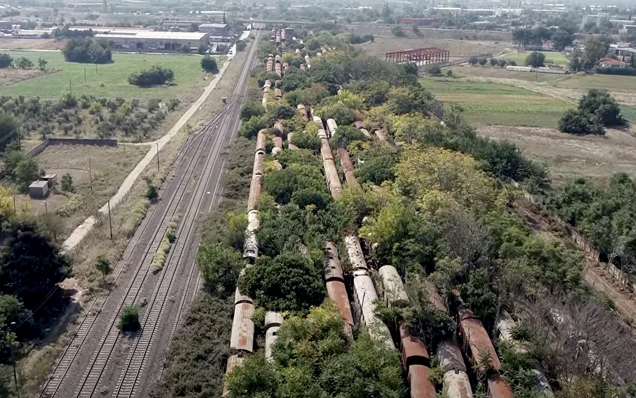 Στην Ελλάδα ένα από τα μεγαλύτερα νεκροταφεία τρένων στον κόσμο