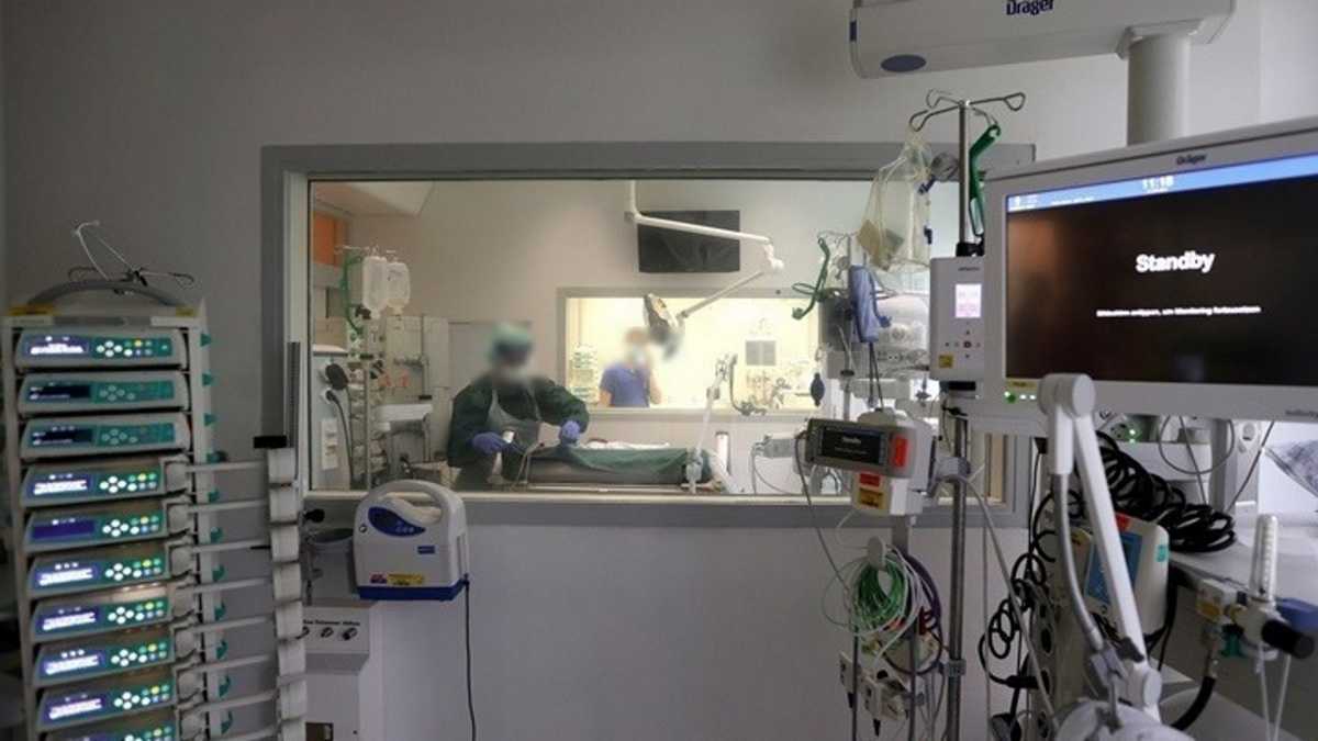 Κορονοϊός – Κύμα ανεμβολίαστων ασθενών «πνίγει» τα νοσοκομεία των Ιωαννίνων – Γέμισαν εντατικές και κλίνες