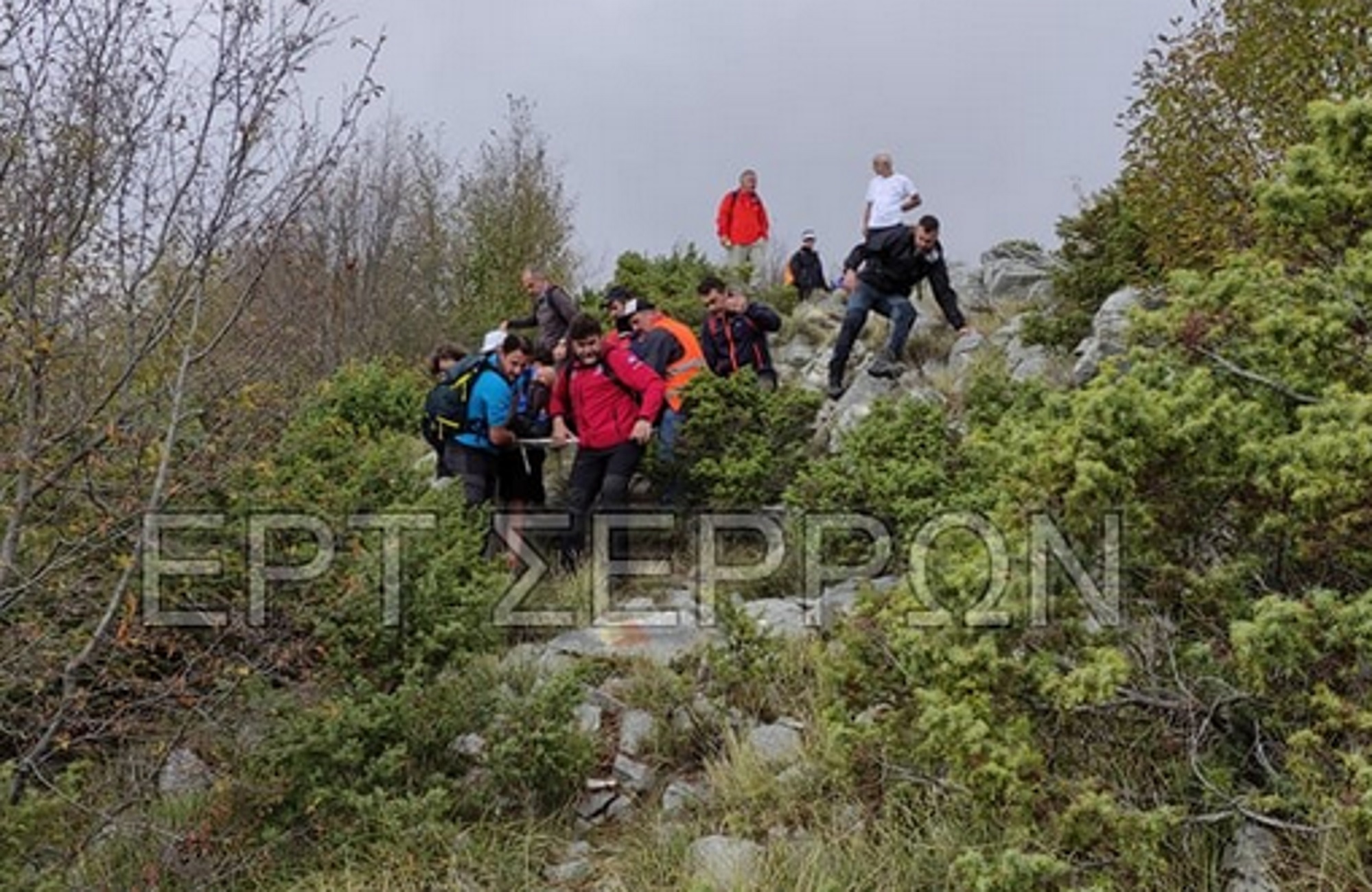 Σέρρες: Δραματική διάσωση ορειβάτη που έπεσε σε χαράδρα 30 μέτρων στο Μενοίκιο όρος