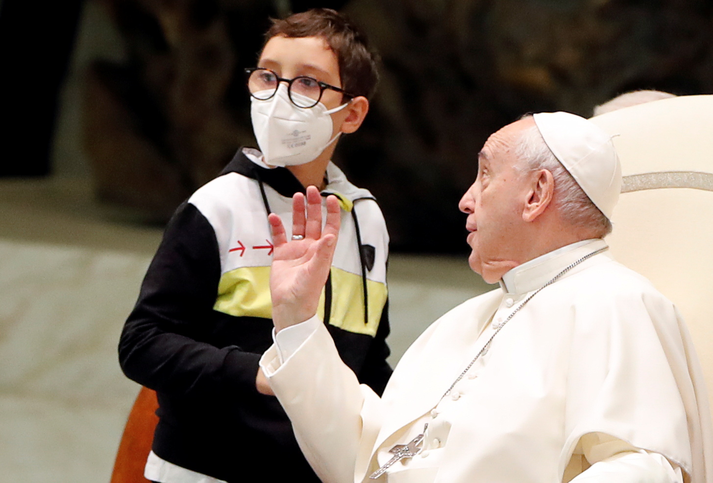 Πάπας Φραγκίσκος: Το αγοράκι που έκλεψε την παράσταση στη γενική ακρόαση στο Βατικανό