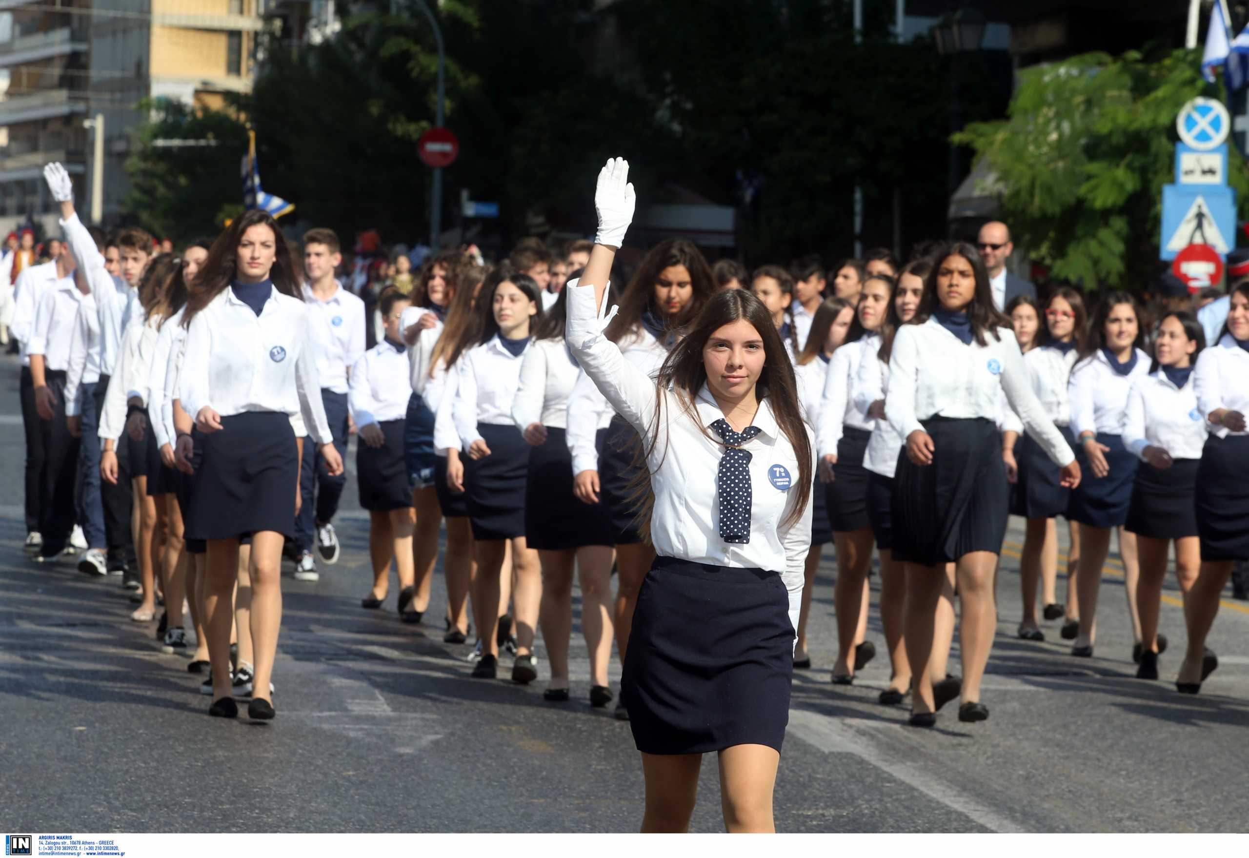 Παρέλαση 28ης Οκτωβρίου – Καστοριά: Μόνο στρατός, σημαιοφόροι και παραστάτες