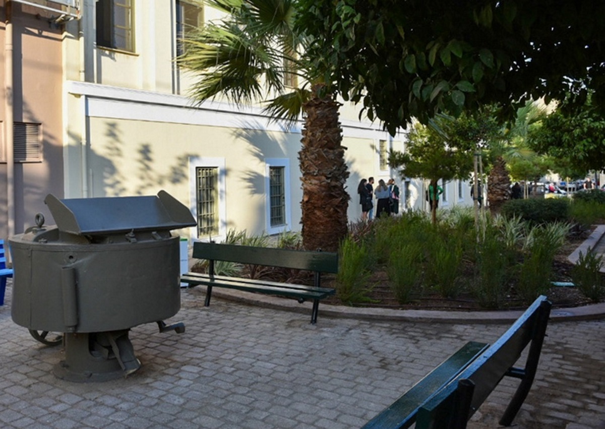 (Ξένη Δημοσίευση) Ο δήμαρχος Αθηναίων Κώστας Μπακογιάννης (δεν εικονίζεται) επισκέφτηκε το πάρκο «τσέπης», στα Πετράλωνα, Πέμπτη 7 Οκτωβρίου 2021. Ο Δήμος Αθηναίων συνεχίζει να δημιουργεί «πράσινα» σημεία συνάντησης για τους κατοίκους της Αθήνας, στο πλαίσιο αυτής της πρωτοποριακής πρωτοβουλίας αναβάθμισης της πόλης. ΑΠΕ-ΜΠΕ