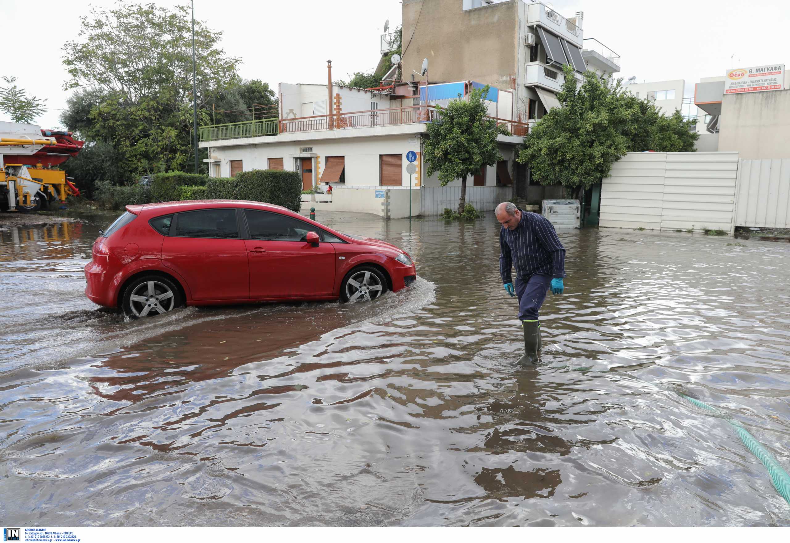 Καιρός: Επιμένουν οι ακραίες βροχοπτώσεις και καταιγίδες – Πού θα χτυπήσουν τις επόμενες ώρες