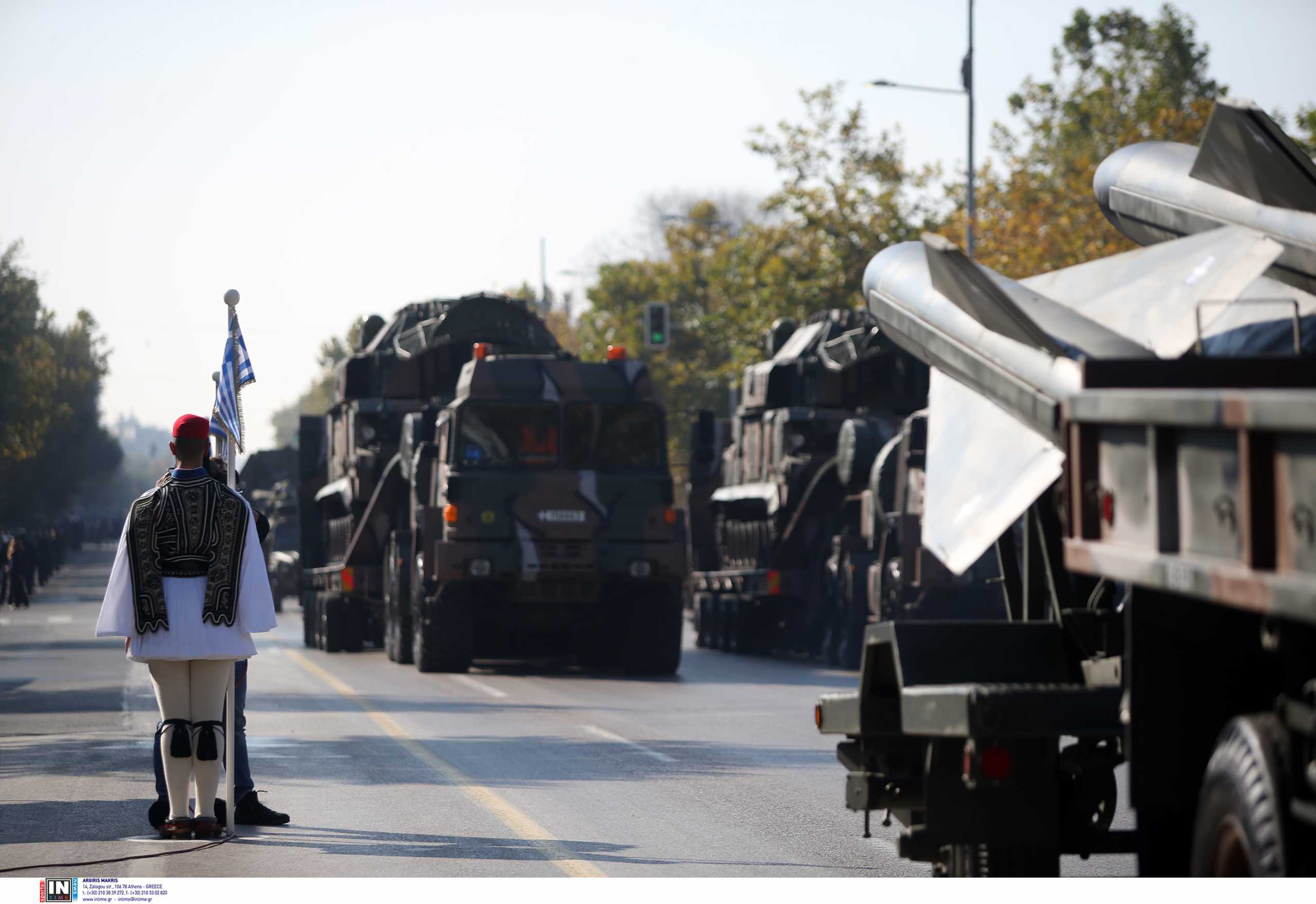 28η Οκτωβρίου: Ρίγη συγκίνησης στη στρατιωτική παρέλαση στη Θεσσαλονίκη