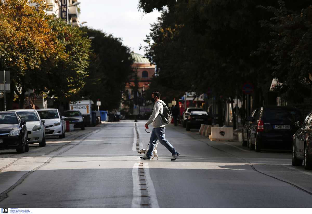 Κορονοϊός: Αττική και Θεσσαλονίκη παραμένουν στην «κορυφή» – Προβληματισμός για τη Λάρισα