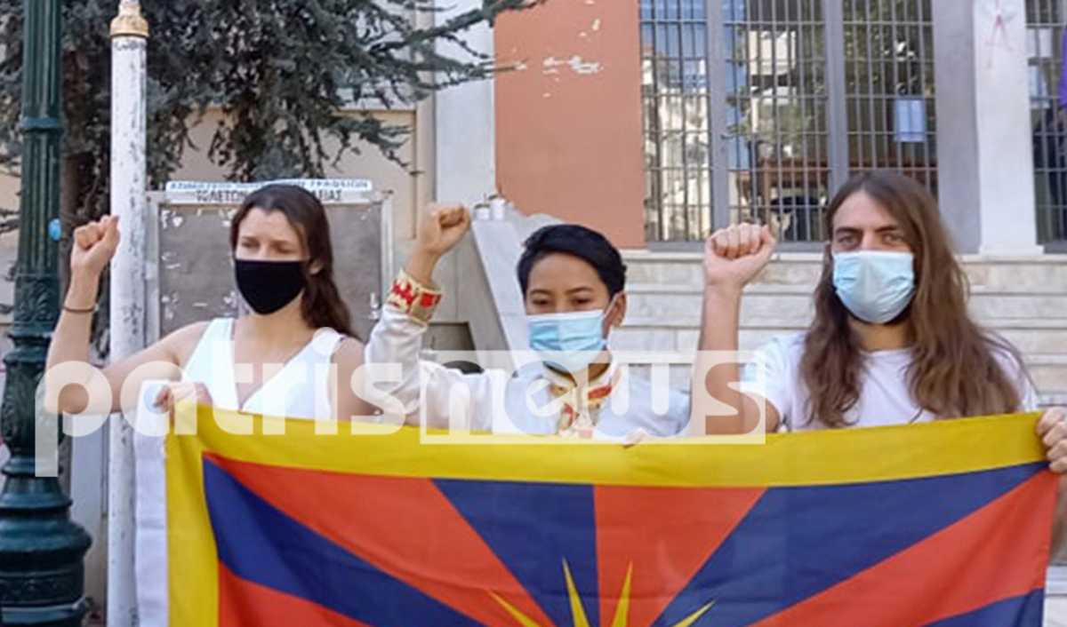 Αρχαία Ολυμπία: Με σημαία του Θιβέτ στα δικαστήρια οι τρεις ακτιβιστές