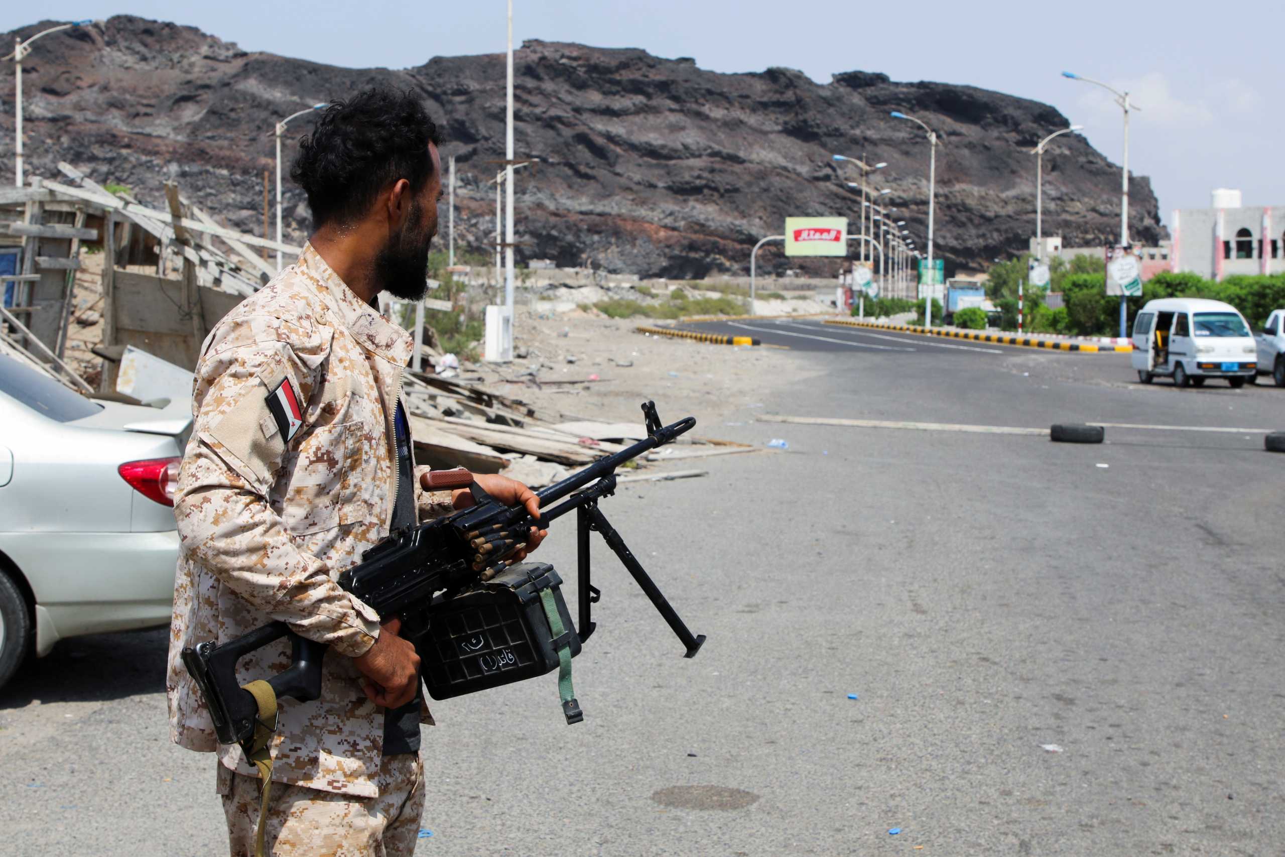 A member of the separatist Southern Transitional Council (STC) mans a checkpoint in Aden, Yemen, October 2, 2021. REUTERS